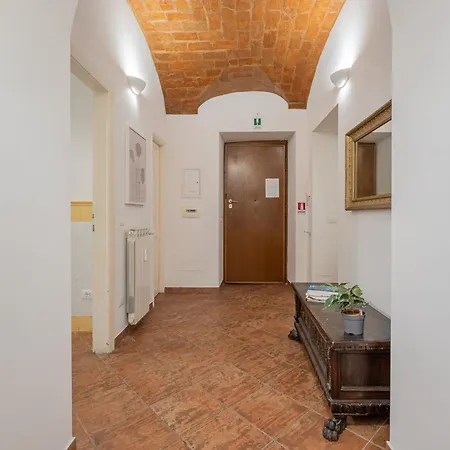 Merulana House Apartment