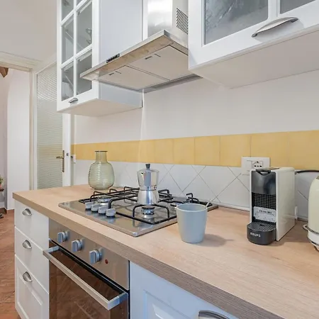 Merulana House Apartment